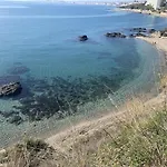 La Perla & Pool בנאלמדנה