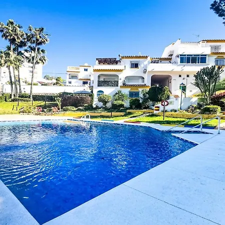Apartment La Perla Beach&pool